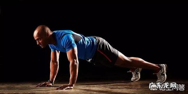 深蹲、仰卧起坐、俯卧撑、卷腹、分别可以锻炼哪些部位的肌肉?这些是不是健身经典动作?