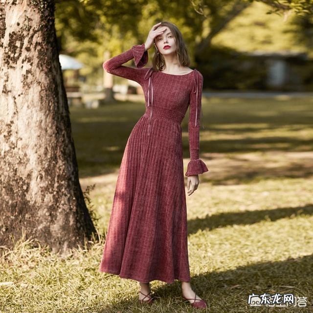 2019年春天流行什么颜色的裙子?