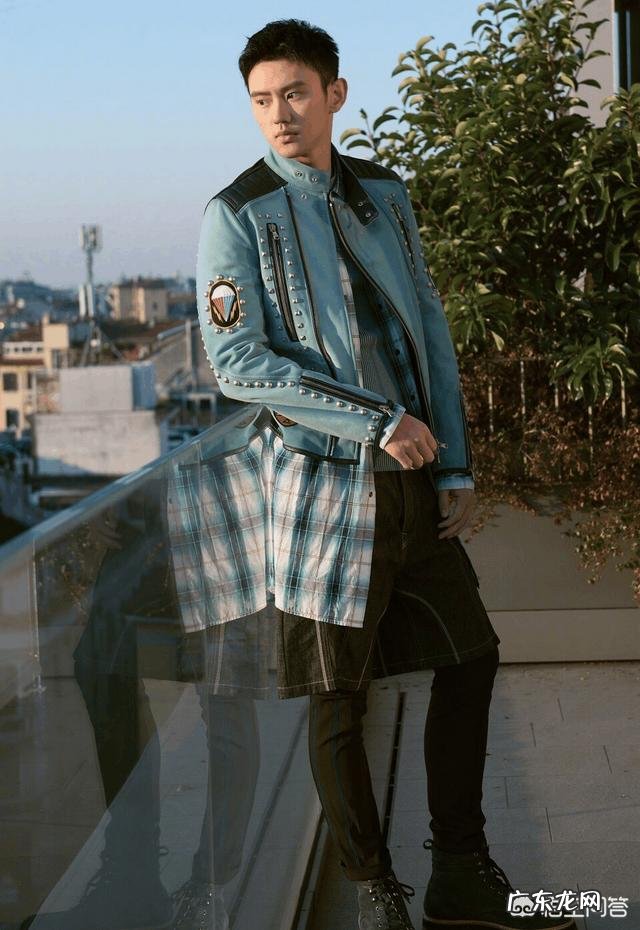 尤文图斯前锋迪巴拉2018米兰男装周走秀,哪些体育男星身材赛男模?