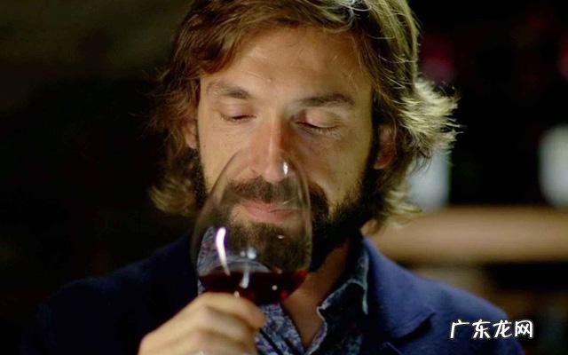 尤文图斯前锋迪巴拉2018米兰男装周走秀,哪些体育男星身材赛男模?