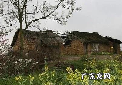 “大房门前小破屋,三年一场哭”说的是什么意思? 房屋前面有房子风水好不好