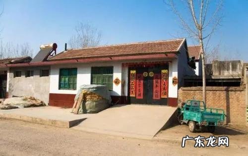 “大房门前小破屋,三年一场哭”说的是什么意思? 房屋前面有房子风水好不好