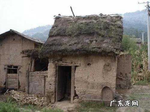 “大房门前小破屋,三年一场哭”说的是什么意思? 房屋前面有房子风水好不好