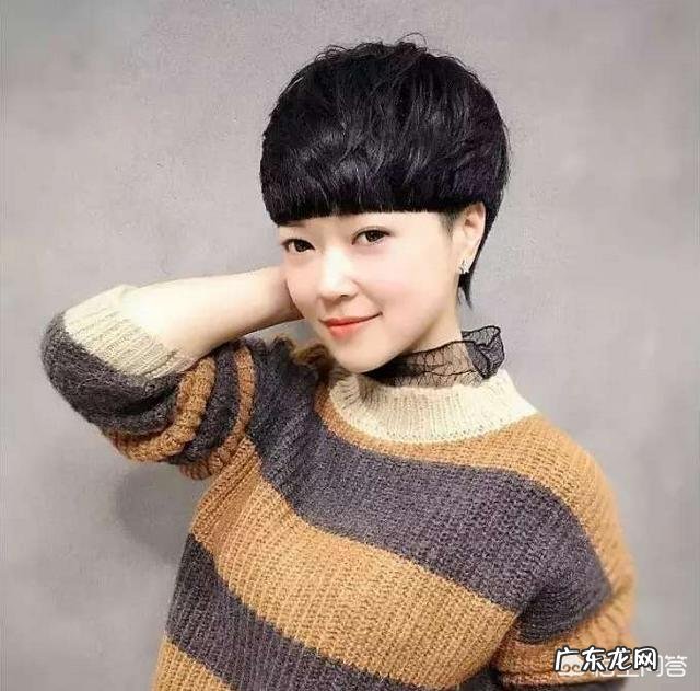 20多岁女生短发，适合什么样的发型呢？