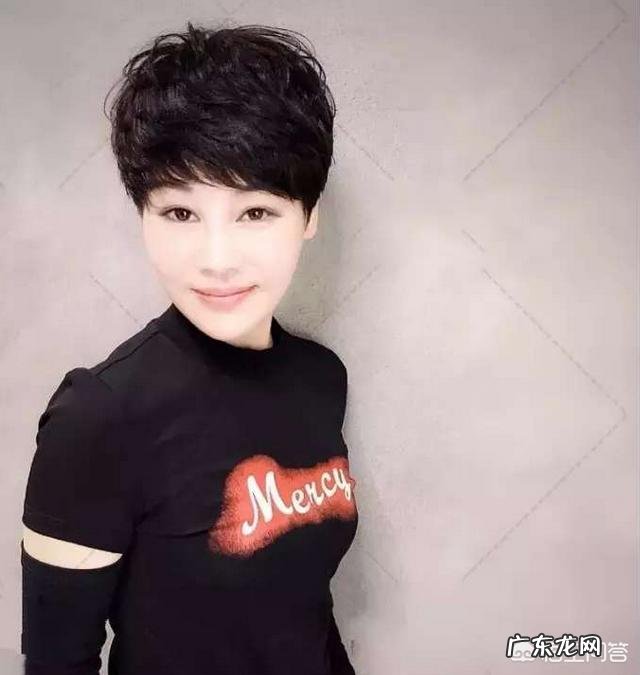 20多岁女生短发,适合什么样的发型呢?