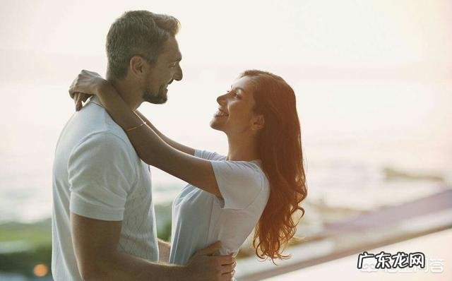 夫妻之间出现信任危机应该如何解决?