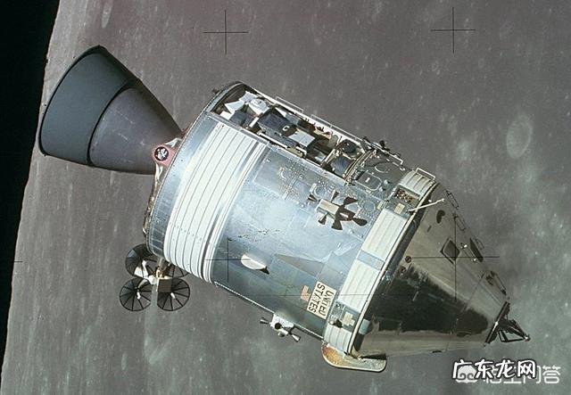 当年阿姆斯特朗登月出舱走两步后，是怎么离开了月球？