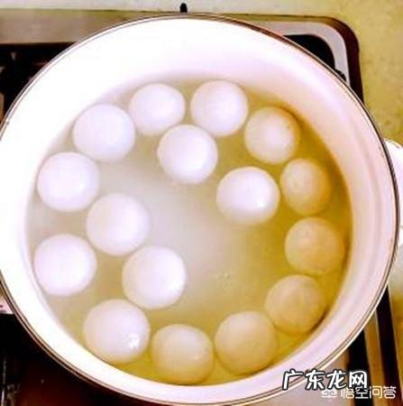 煮汤圆时是用凉水还是热水?为什么?