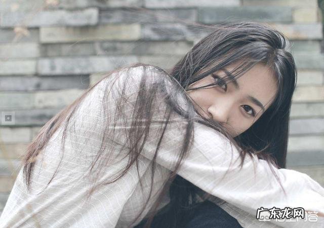 职场中如果遇到碎嘴而且八卦的女同事该怎么办？