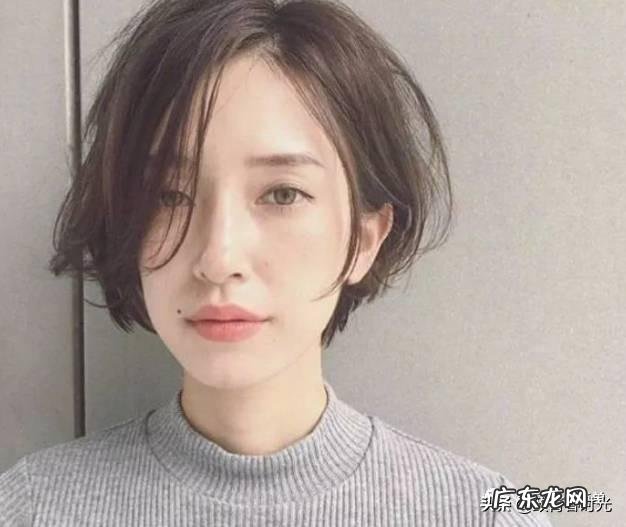 头顶头发少的女生适合什么发型?