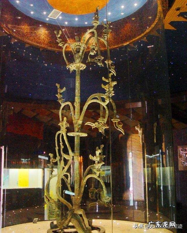 如何看待,”中国历史学家可能了隐瞒“三星堆”研究?”和“ 中华文明可能是来自于西亚文明,”?