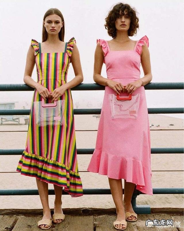 今年方领很流行,有哪些好看的方领单品和搭配?