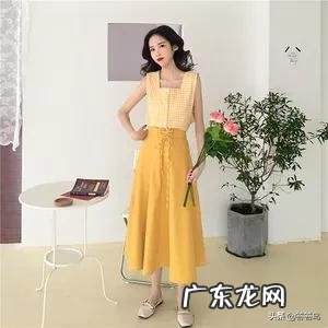 今年方领很流行,有哪些好看的方领单品和搭配?