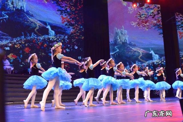 是否应该带孩子去旅行？你有什么看法？