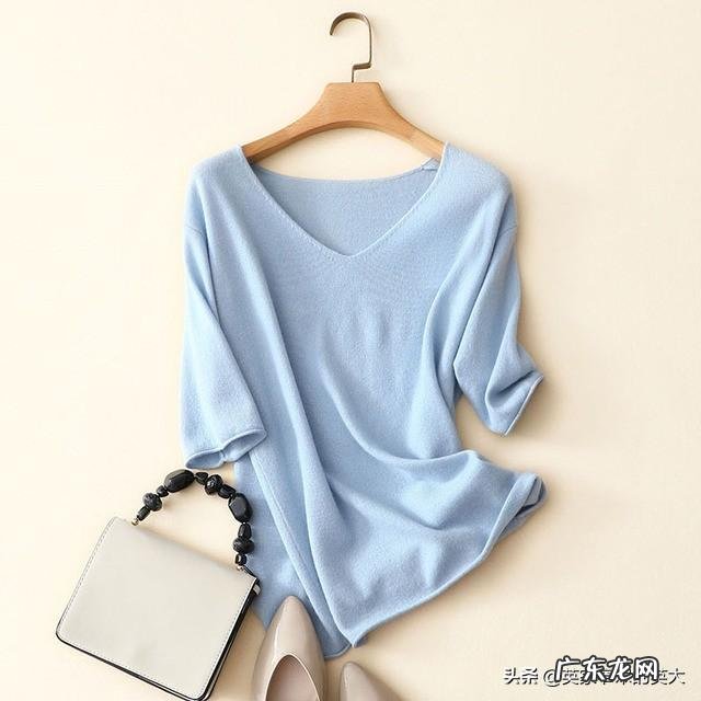 夏天女生需要哪些百搭基础款T恤?