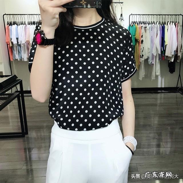 夏天女生需要哪些百搭基础款T恤?