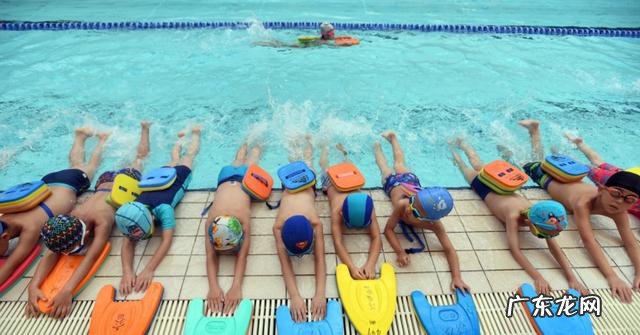 为什么游泳要从蛙泳开始学起呢？