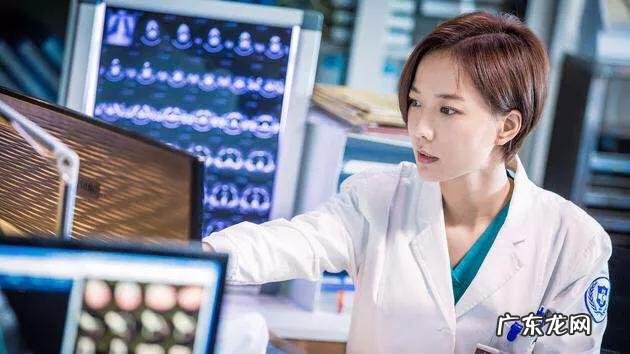 如何评价王珞丹在《急诊室医生》的演技?