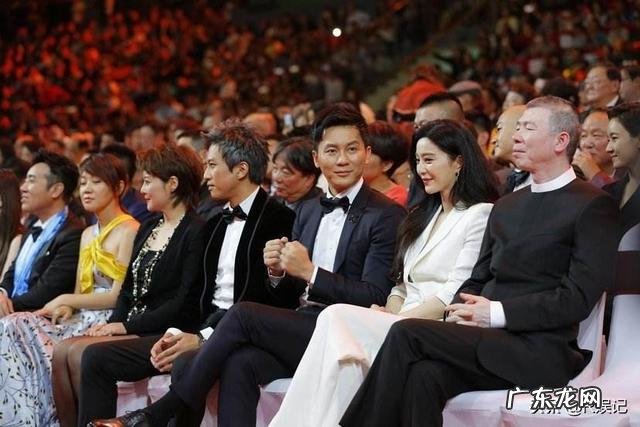 李荣浩求婚杨丞琳成功，李晨范冰冰订婚也分手了，你怎么看？