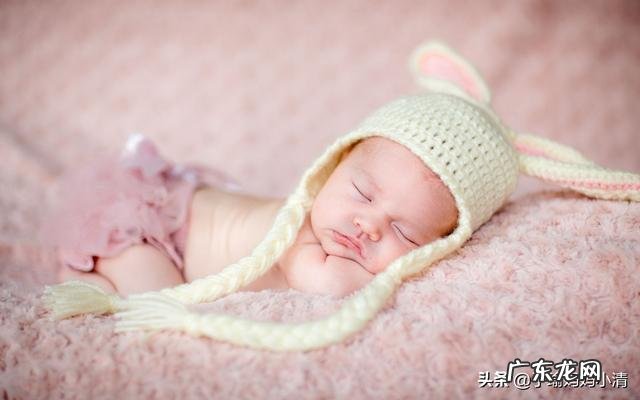 宝宝七个月前囟门就闭合,这正常吗?