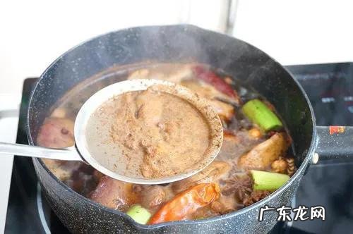 煮肉时的泡泡是什么 煮肉时的浮沫能吃吗