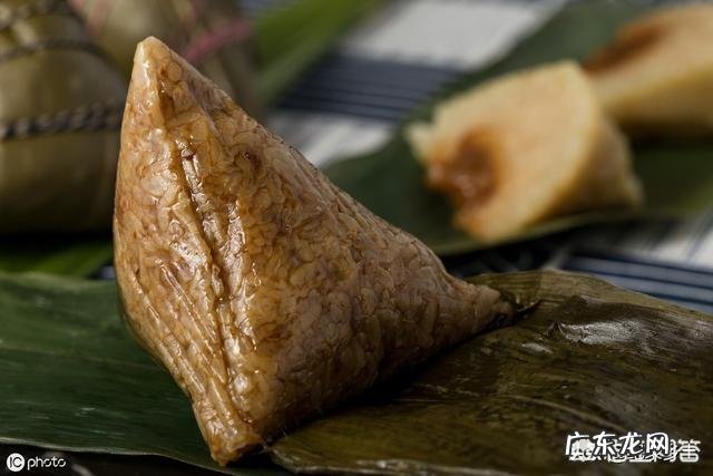 马上要到端午节了,为什么城里面的人都跑到农村去买草木灰呢?买草木灰有什么用处呢?