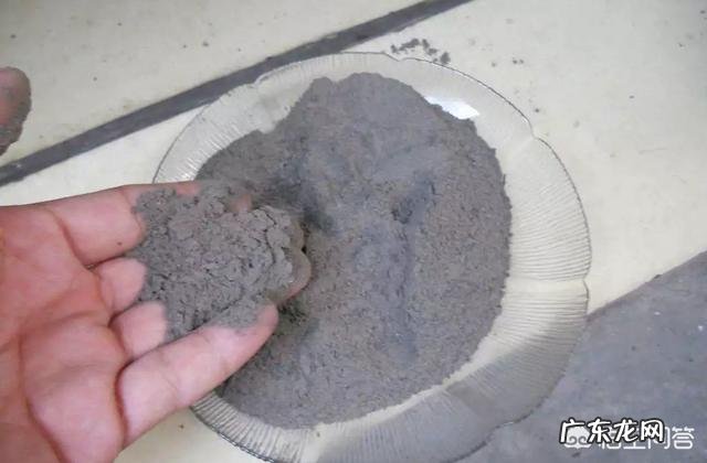 马上要到端午节了,为什么城里面的人都跑到农村去买草木灰呢?买草木灰有什么用处呢?