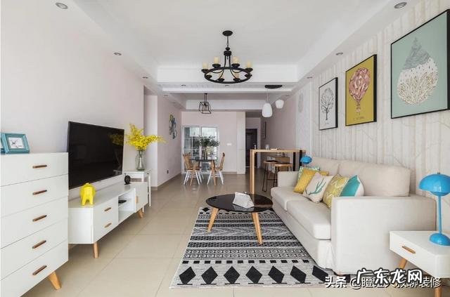 大方简洁的电视背景墙用什么材料好?