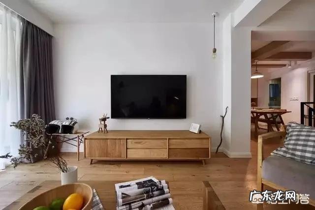 大方简洁的电视背景墙用什么材料好？