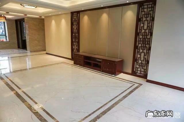 大方简洁的电视背景墙用什么材料好?