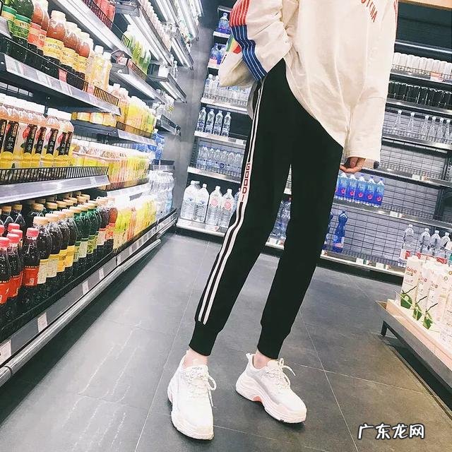 穿九分裤的时候,如何搭配鞋子?