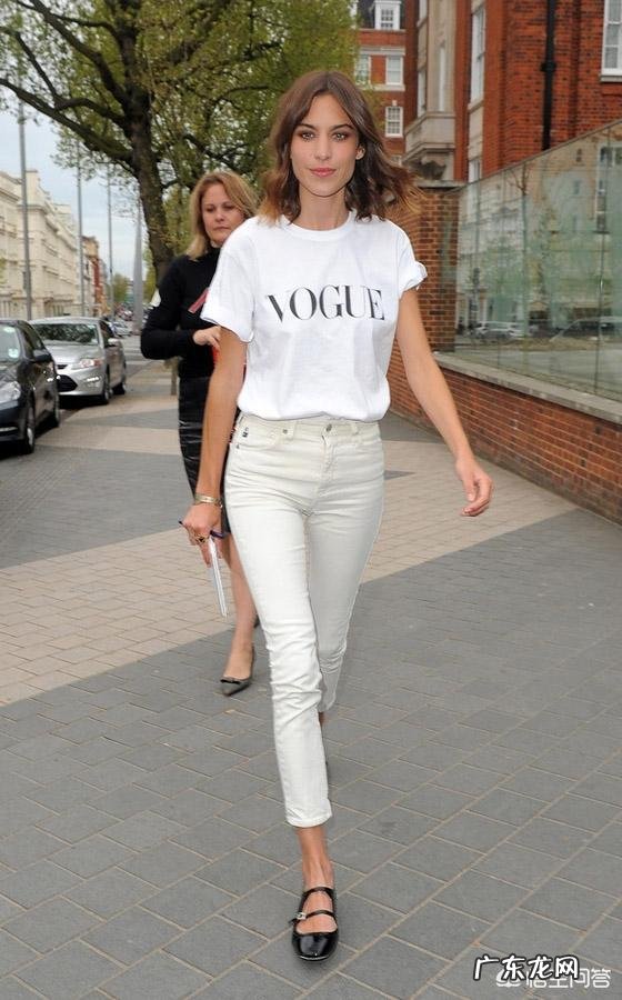 穿九分裤的时候,如何搭配鞋子?