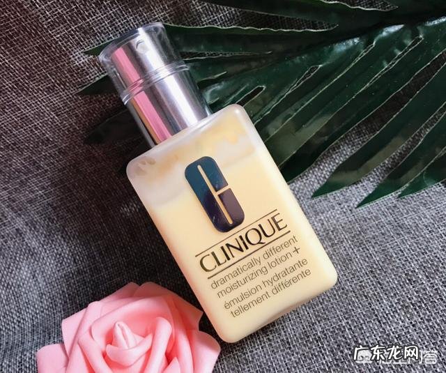 有没有什么补水美白好用的护肤品?