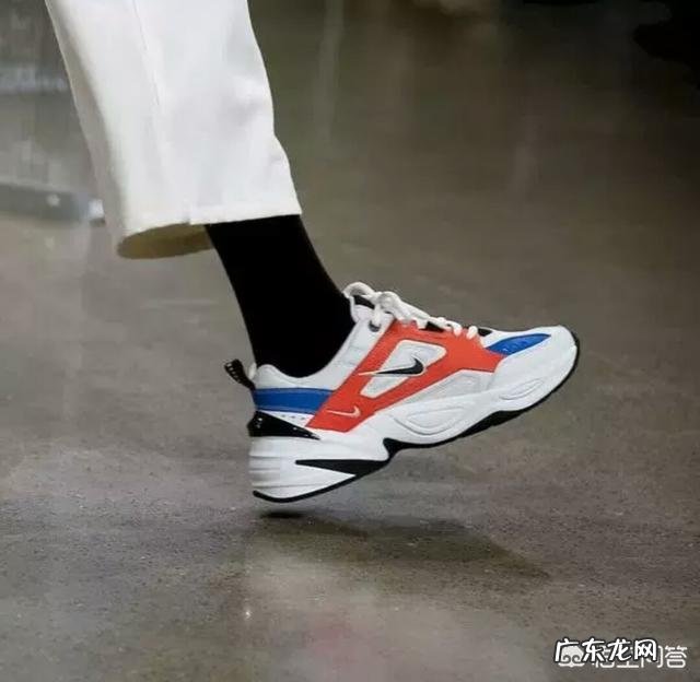 最近流行起了老爹鞋，到底什么叫老爹鞋，怎么搭配更潮流？