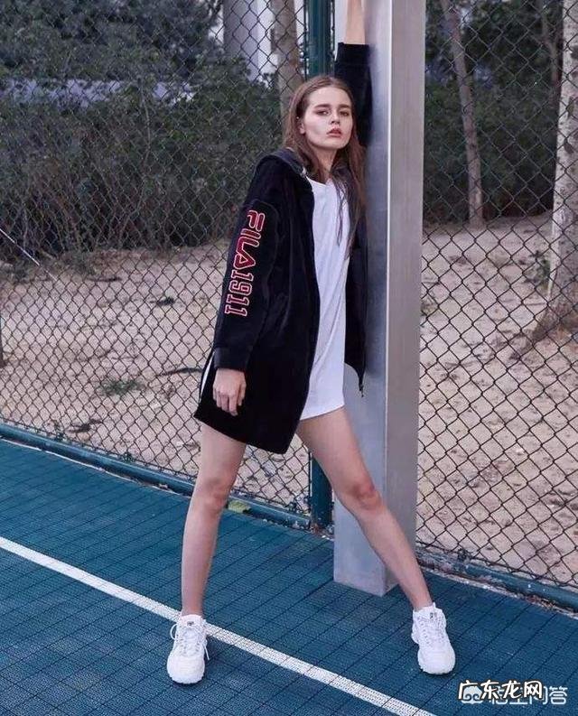 最近流行起了老爹鞋，到底什么叫老爹鞋，怎么搭配更潮流？