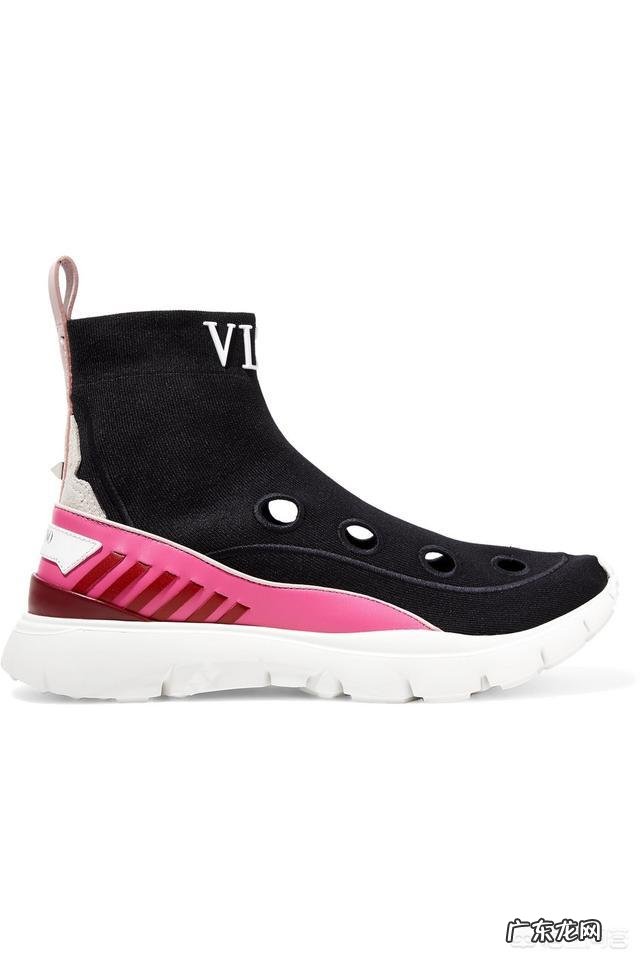 最近流行起了老爹鞋,到底什么叫老爹鞋,怎么搭配更潮流?