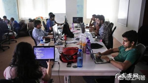 现在看来，孩子考大学选什么专业好？该怎么选择合适的专业？