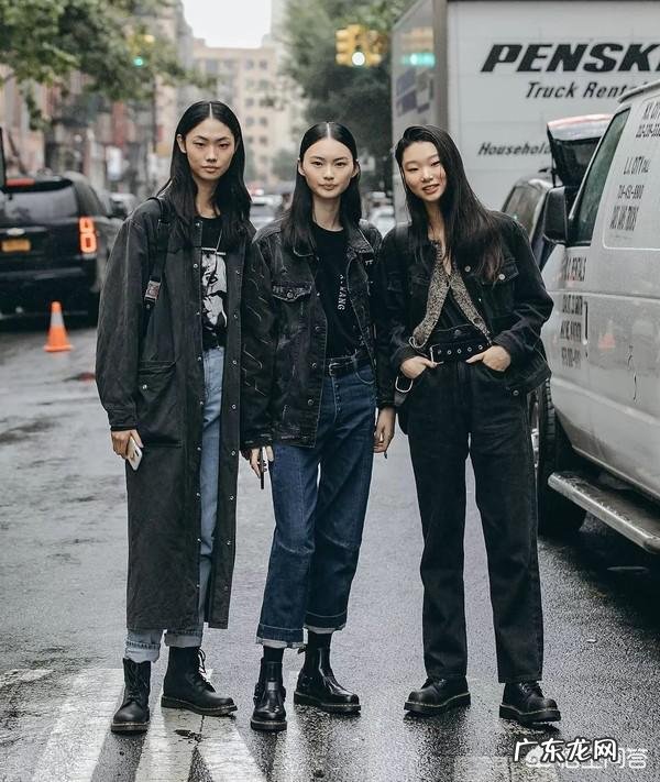 马丁靴是黑色好看,还是沙色好看?怎么搭配衣服?