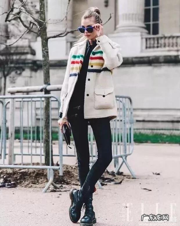 马丁靴是黑色好看,还是沙色好看?怎么搭配衣服?
