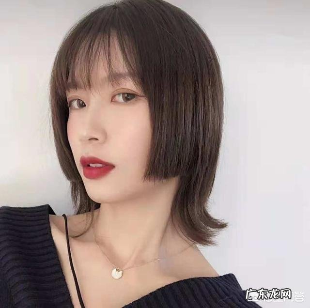 喜欢公主切这款发型,长脸型的女生适合吗?日常打理需要注意那些细节?