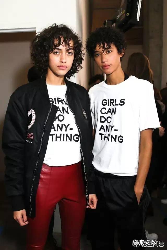 小白T恤已经烂大街,白T怎么搭才能穿出新鲜感?