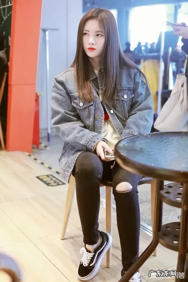 对于女生来说,春天衣柜里必备的单品衣服有哪一些?