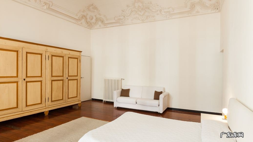 贴壁纸前墙面怎么处理