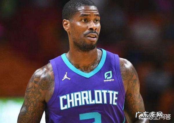 保罗05年第四顺位进入NBA,当年排在他前面的是谁?生涯薪金比保罗多吗?