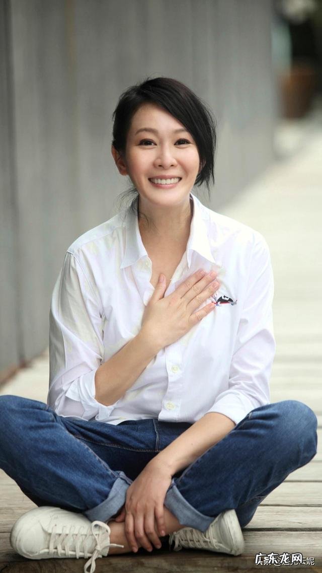 如何成为一名优雅的女性?