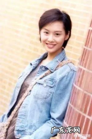 如何将千篇一律的牛仔衣穿出自己的个性？