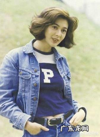 如何将千篇一律的牛仔衣穿出自己的个性？