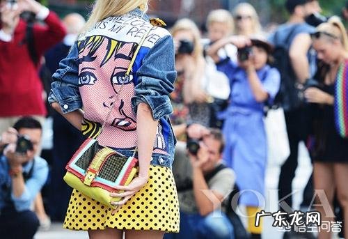 如何将千篇一律的牛仔衣穿出自己的个性?