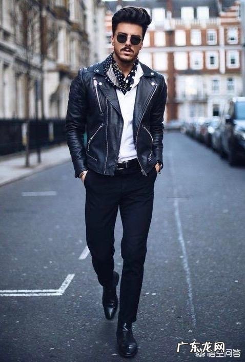 男士皮夹克怎么搭配更显帅气?