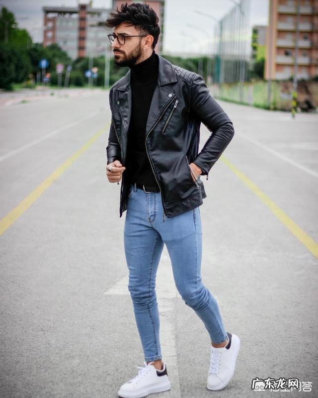 男士皮夹克怎么搭配更显帅气?
